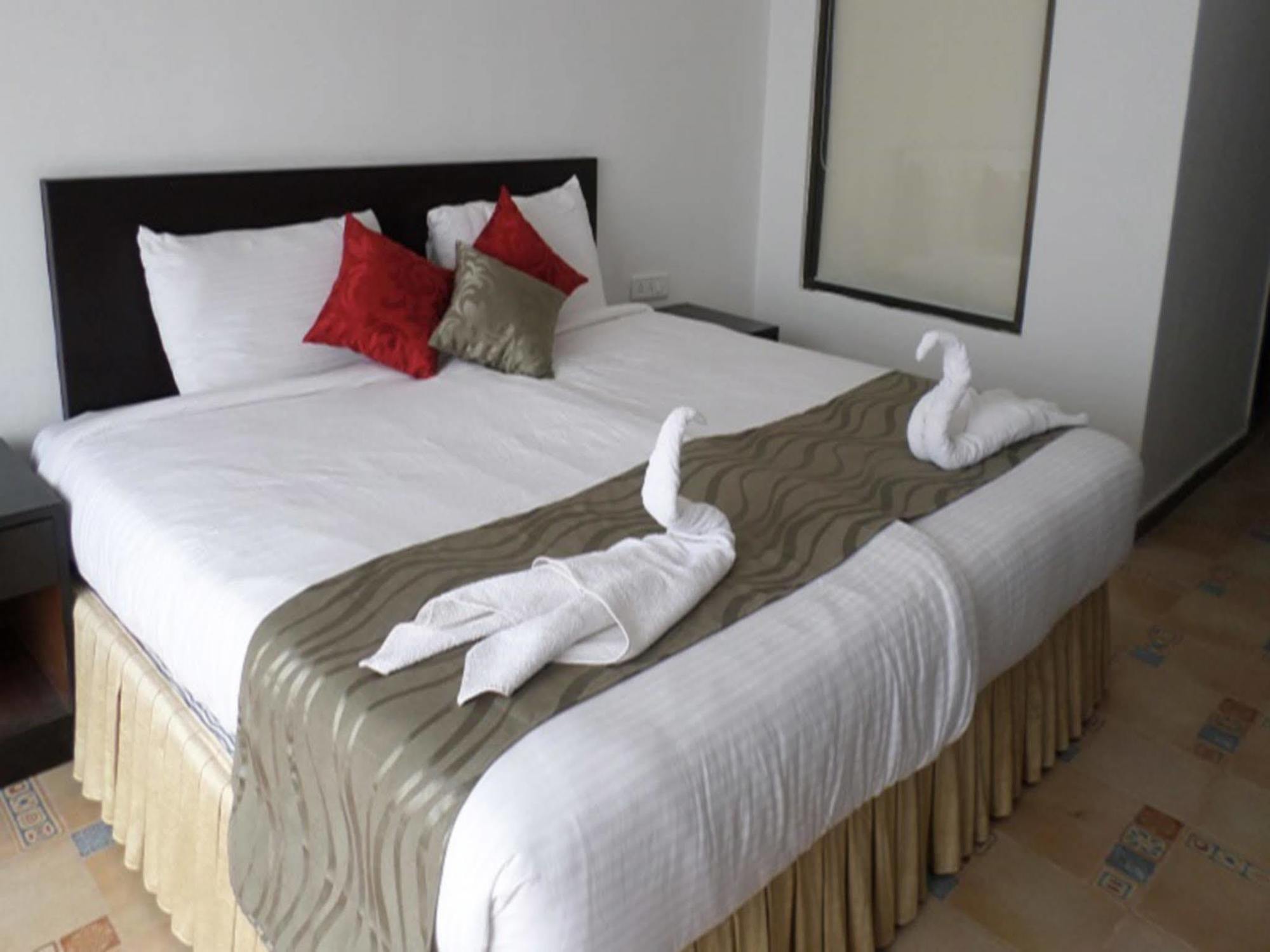 สัมฤทธิ์ สันกฤติ รีสอร์ต Hotel โกการ์นา ภายนอก รูปภาพ