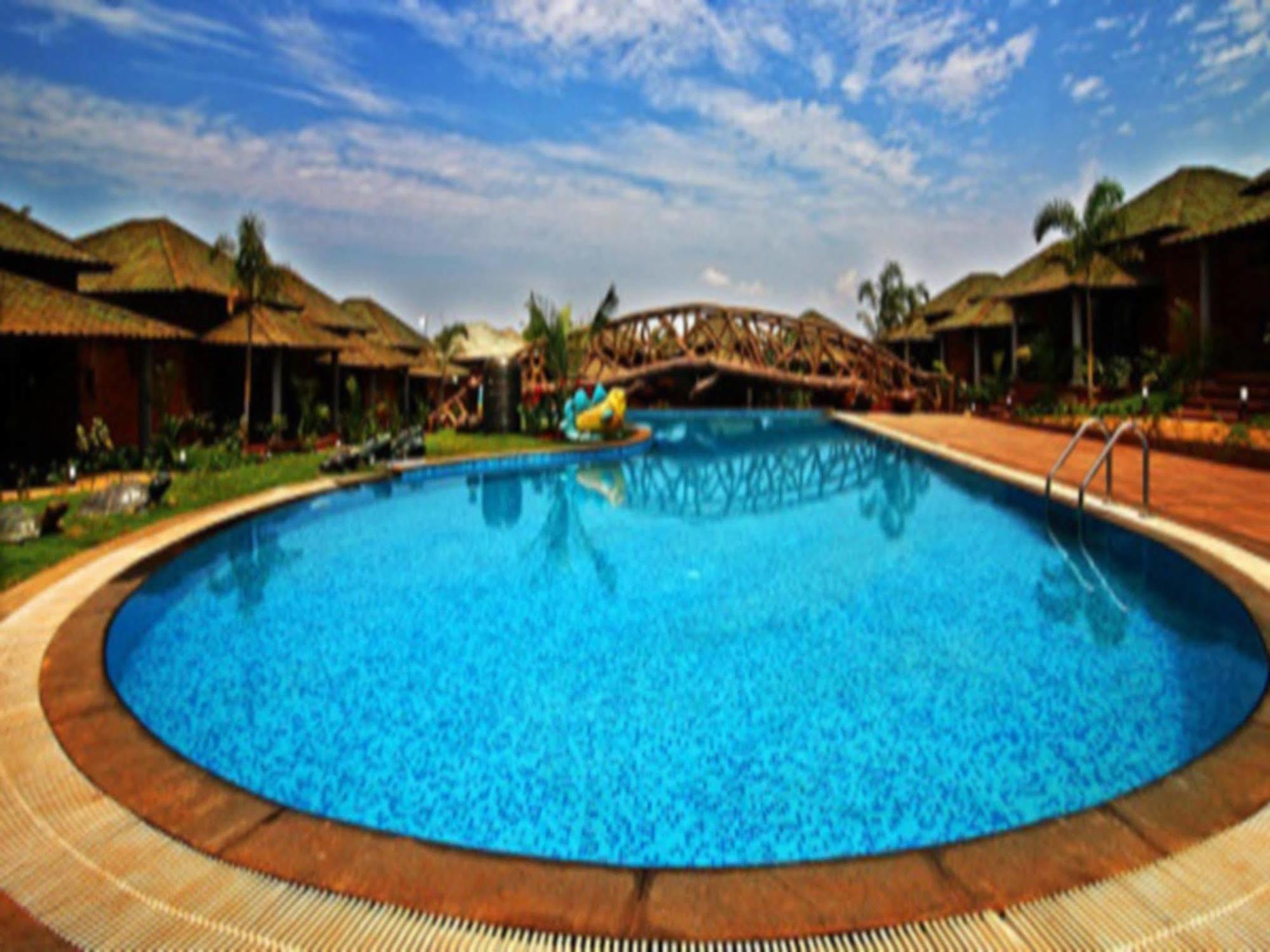 สัมฤทธิ์ สันกฤติ รีสอร์ต Hotel โกการ์นา ภายนอก รูปภาพ